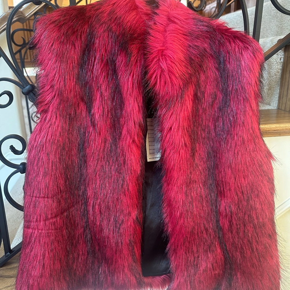 Stevie Mac Red Faux Fur Vest NEW WITH TAGS Size M